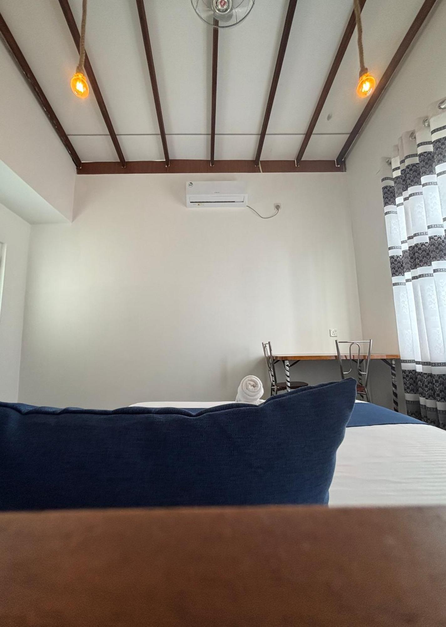 Готель Noble Nest Hirikatiya Діквелла Номер фото